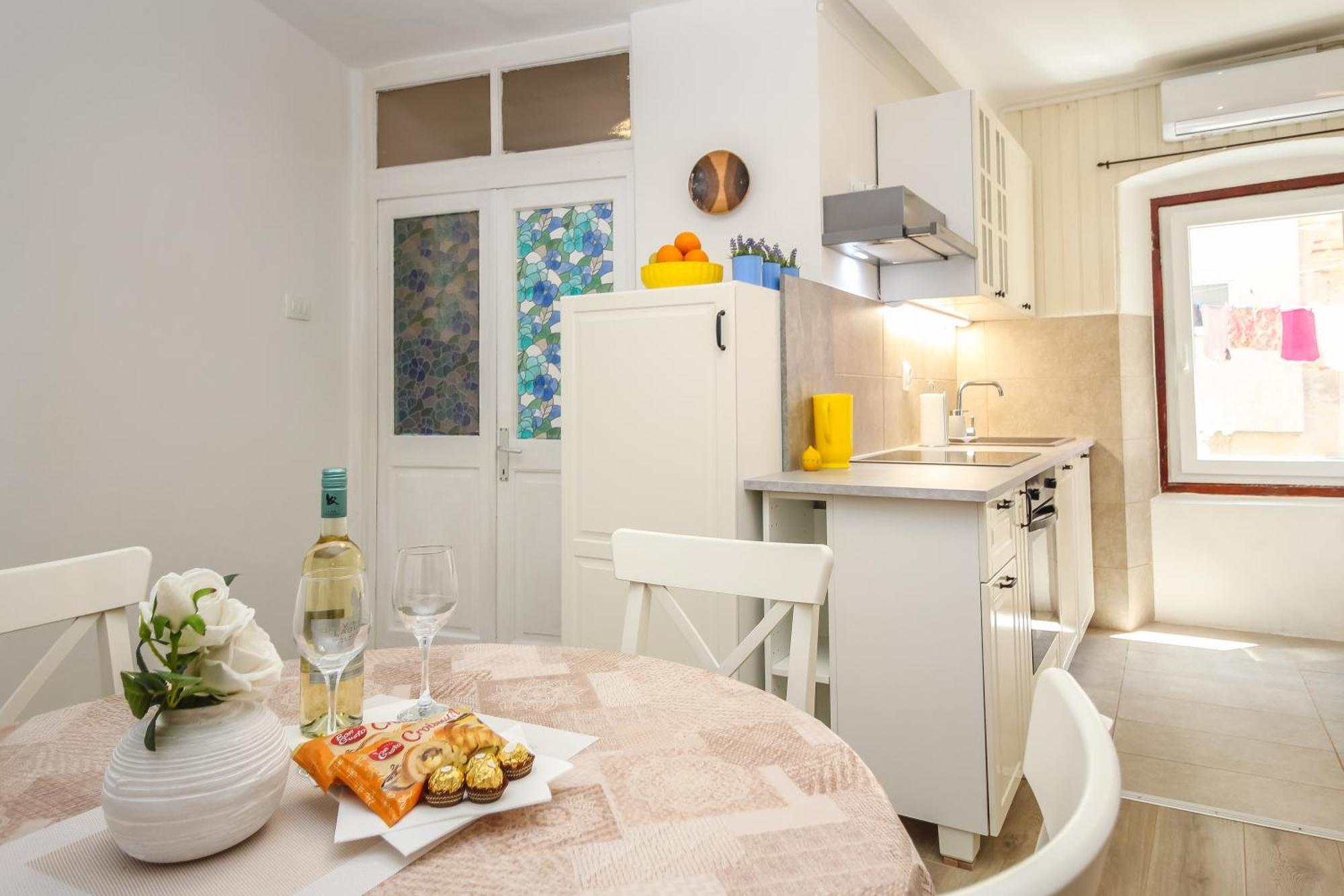 Forum Oasis Apartment Pula