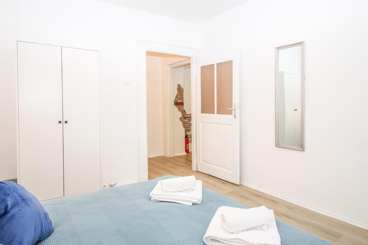 Forum Oasis Apartment *